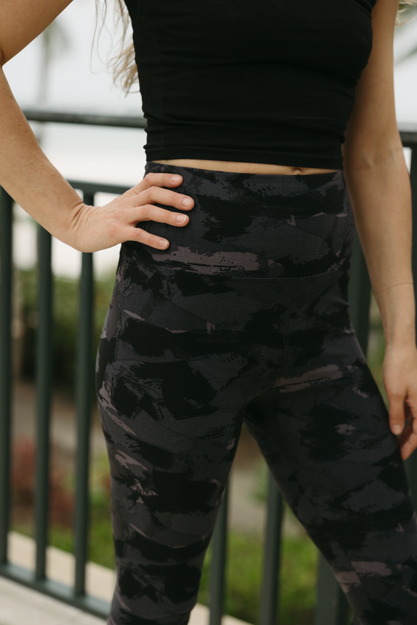 Ann Legging- Camo Black